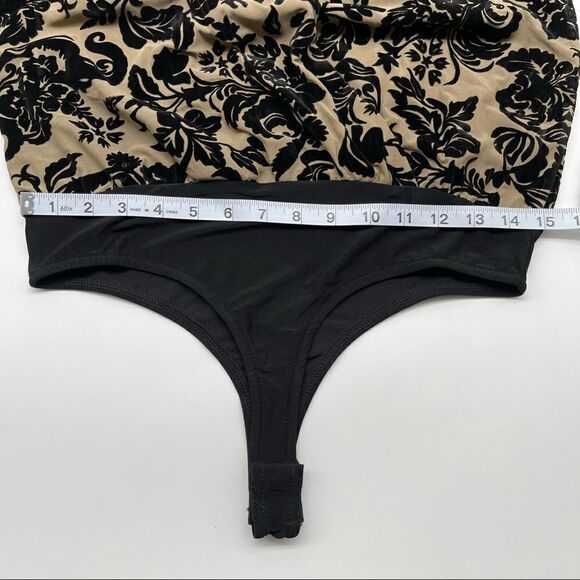 Ember Velvet Floral Lace Flare sleeve Bodysuit SMALL NWT - Picture 10 of 13